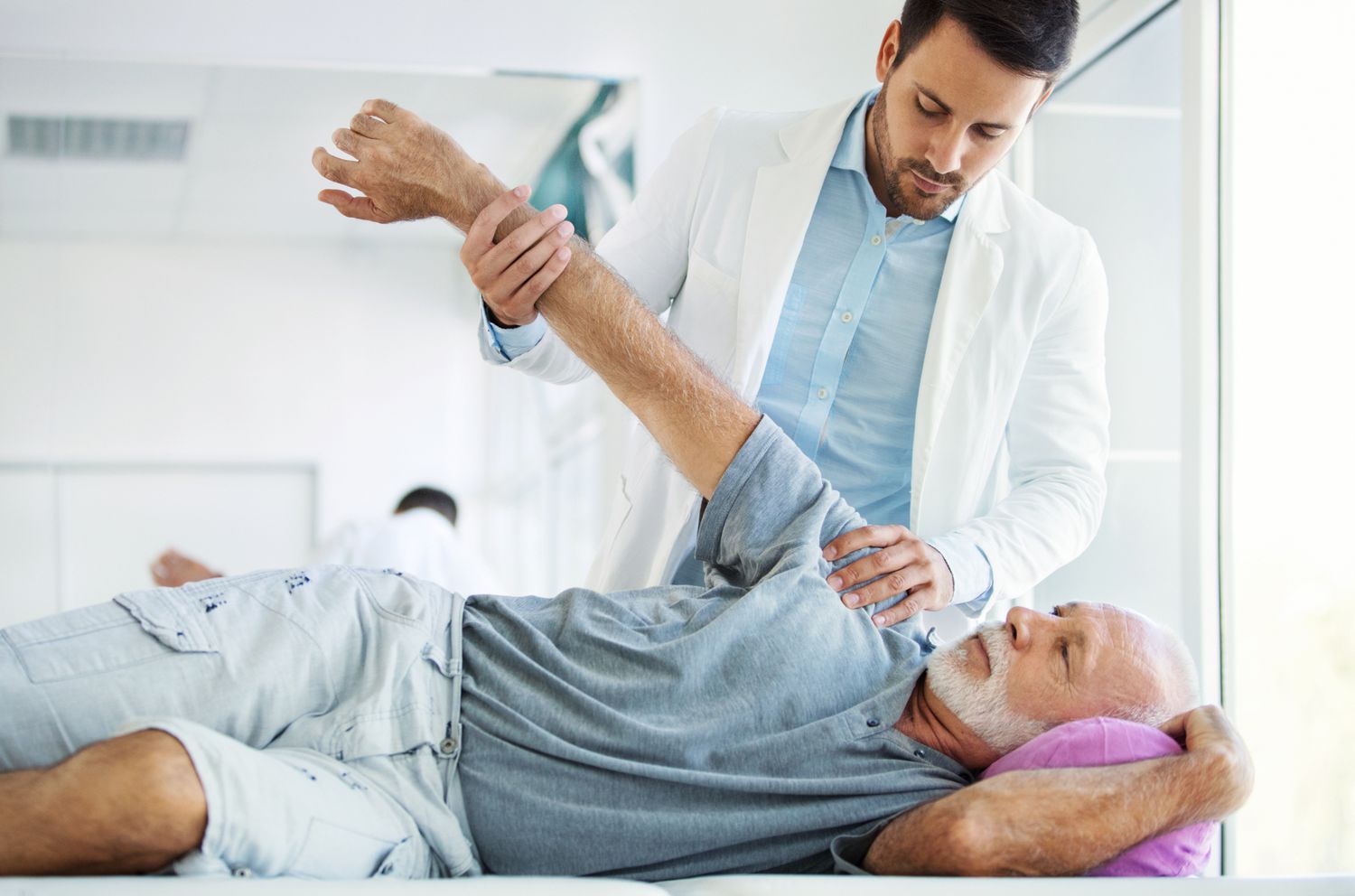 Shoulder pain treatment in nagpur